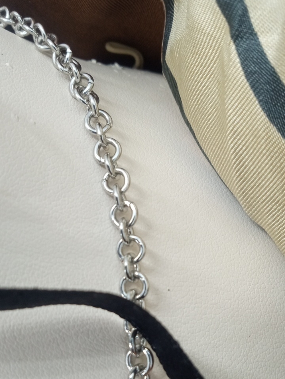 CHICO'S ACRYLIC DROP NECKLACE - Picture 9 of 15